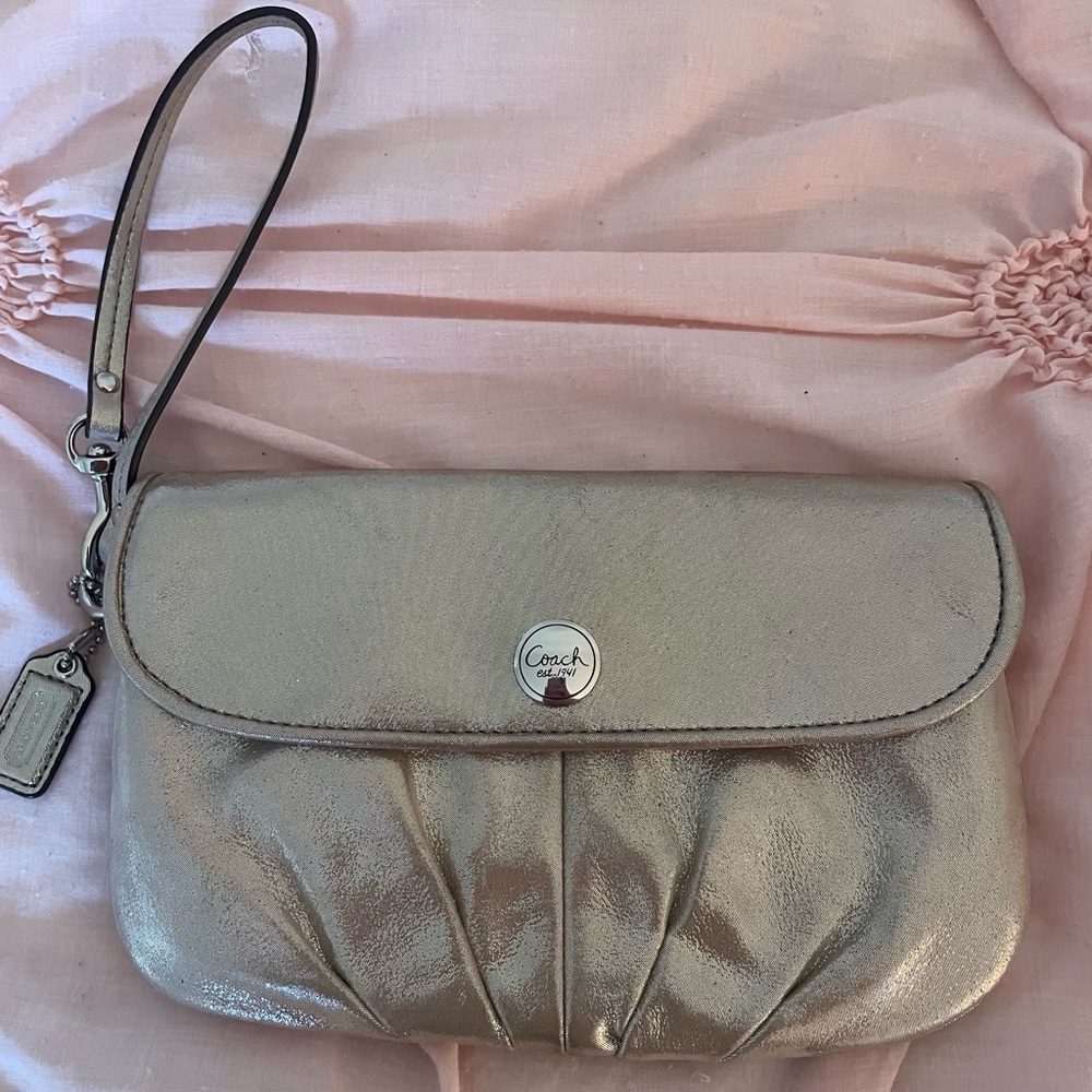 EUC Coach Wristlet